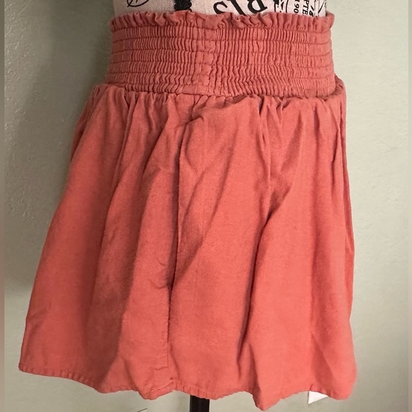 High Waisted Shorts - Picture 3 of 6